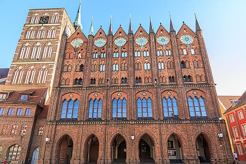 Germany, Mecklenburg-Vorpommern, Stralsund. St. Nicholas Church and Rathaus, UNESCO Site. Art Print